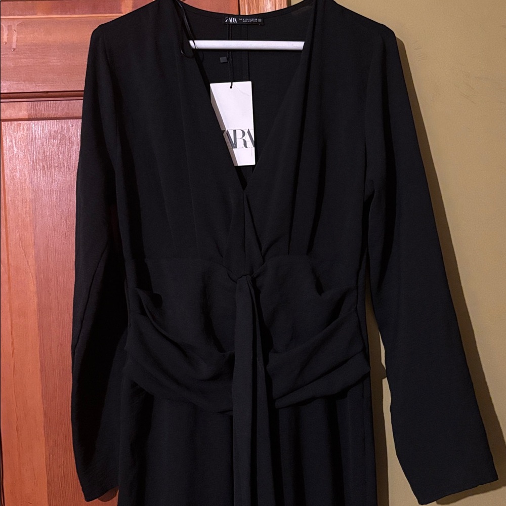 Zara Black V-Neck Long Sleeve Dress